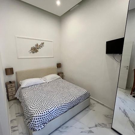 Luisa'S Apartment Napoli Dış mekan fotoğraf