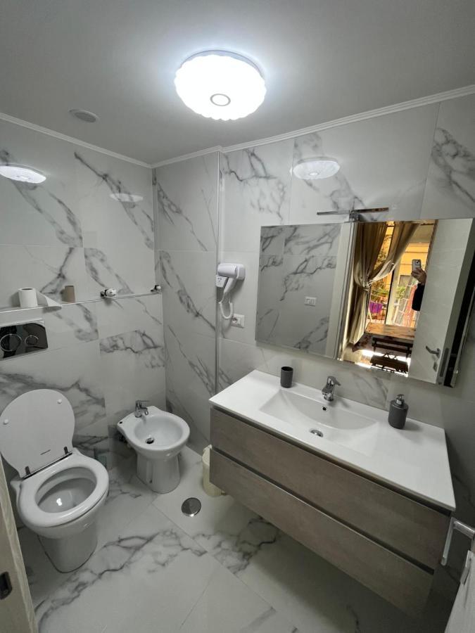 Luisa'S Apartment Napoli Dış mekan fotoğraf